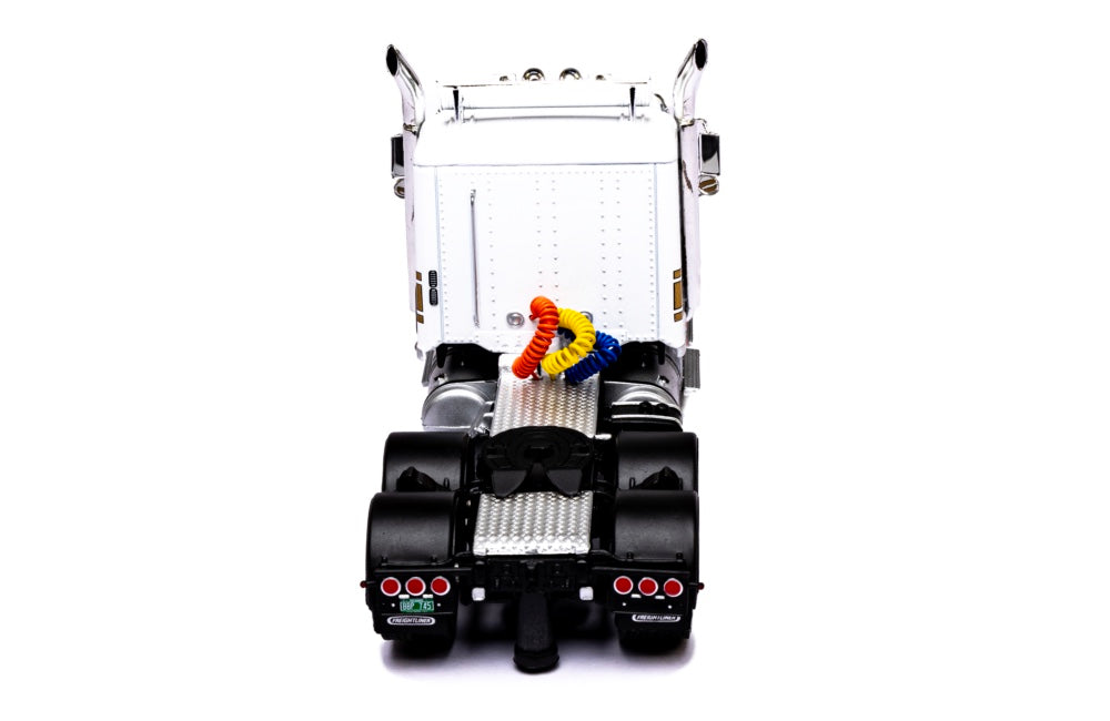 Mô hình xe đầu kéo IXO 1:43 Freightliner Coronado 2012 White And Gold - TR210.22