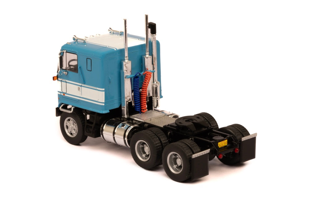 Mô hình xe đầu kéo IXO 1:43 Gmc Astro 95 1970 Blue And White - TR213.22