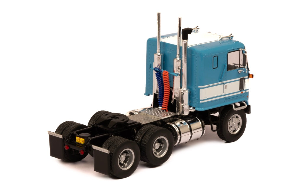 Mô hình xe đầu kéo IXO 1:43 Gmc Astro 95 1970 Blue And White - TR213.22