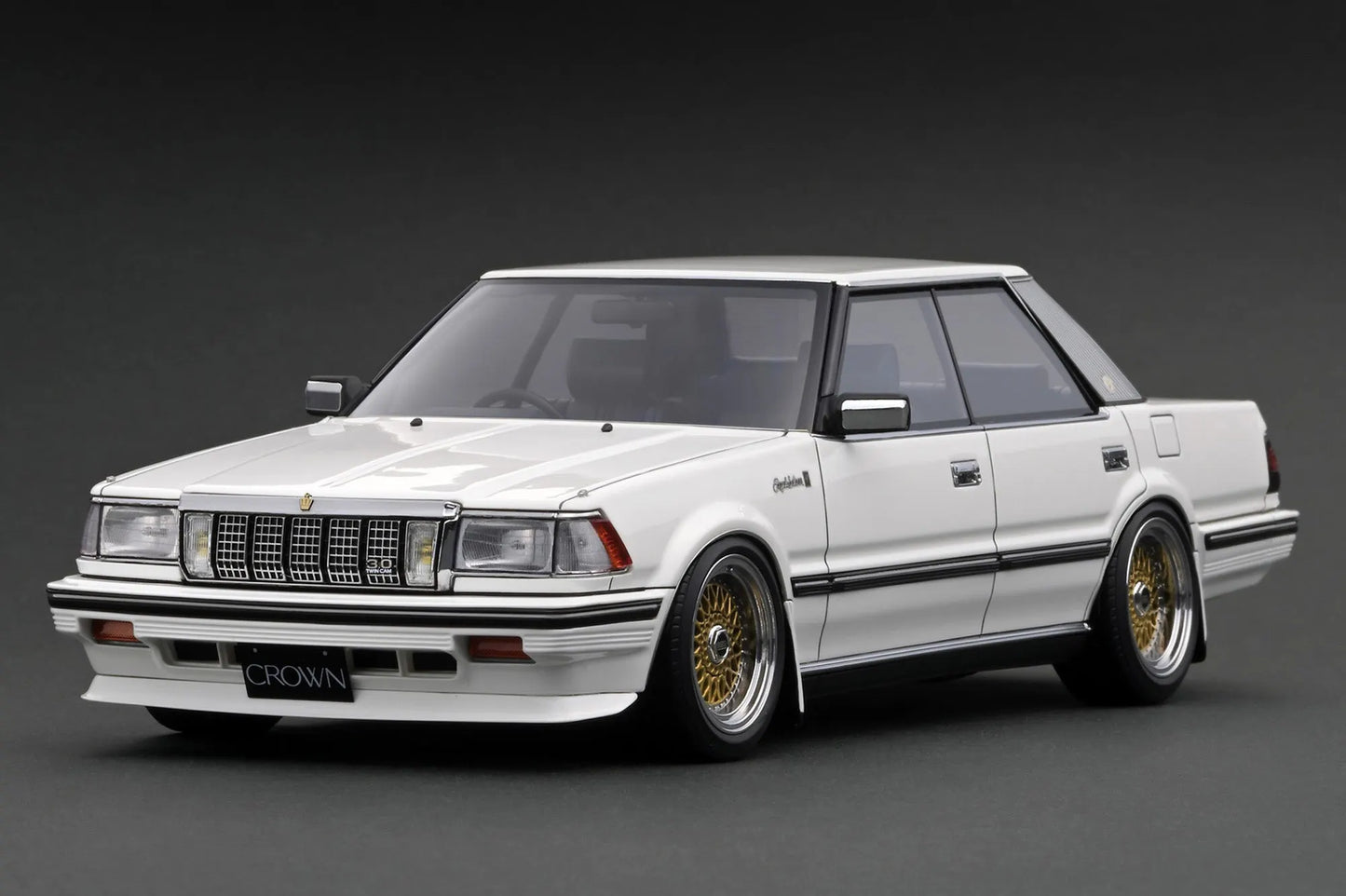 [PRE-SALE Q4/2025] Mô hình xe Ignition Model 1:18 Toyota Crown 3.0 Royal Saloon G (120) White - IG3824