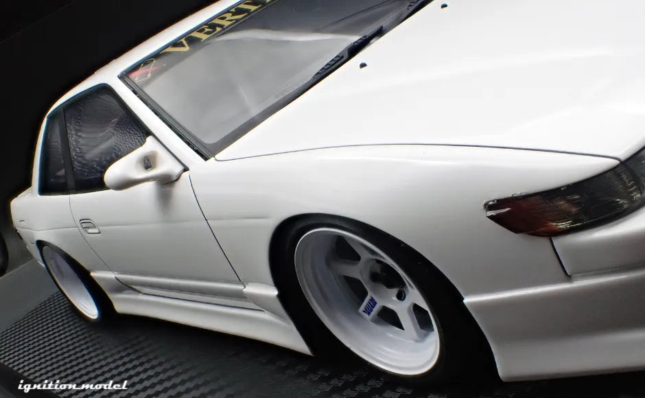[PRE-SALE Q4/2025] Mô hình xe Ignition Model 1:18 VERTEX S13 Silvia White - IG3585