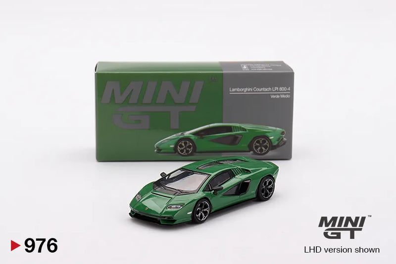 Mô hình xe Lamborghini Countach LPI 800 4 Verde Medio 1:64 Mini GT #976 Box