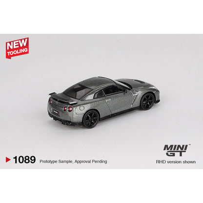 [Bán lượt mua trước] Sắp ra mắt tháng 11 2025 Mô hình xe Mini GT 1:64 NISSAN GT-R 2013 Dark Metal Gray MGT01089