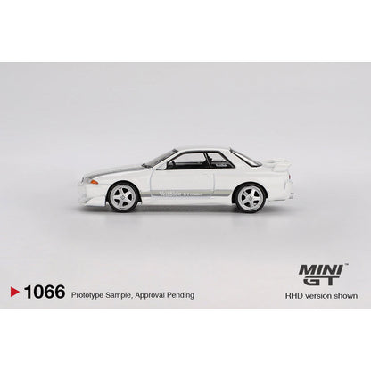 [HÀNG CÓ SẴN] Mô hình xe Mini GT 1:64 Nissan Skyline GT-R (R32) VeilSide Combat C-I White MGT01066