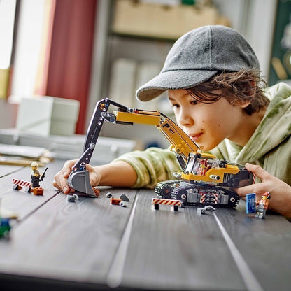 LEGO CITY 60420 Đồ Chơi Lắp Ráp Máy Đào Bánh Xích (633 chi tiết)