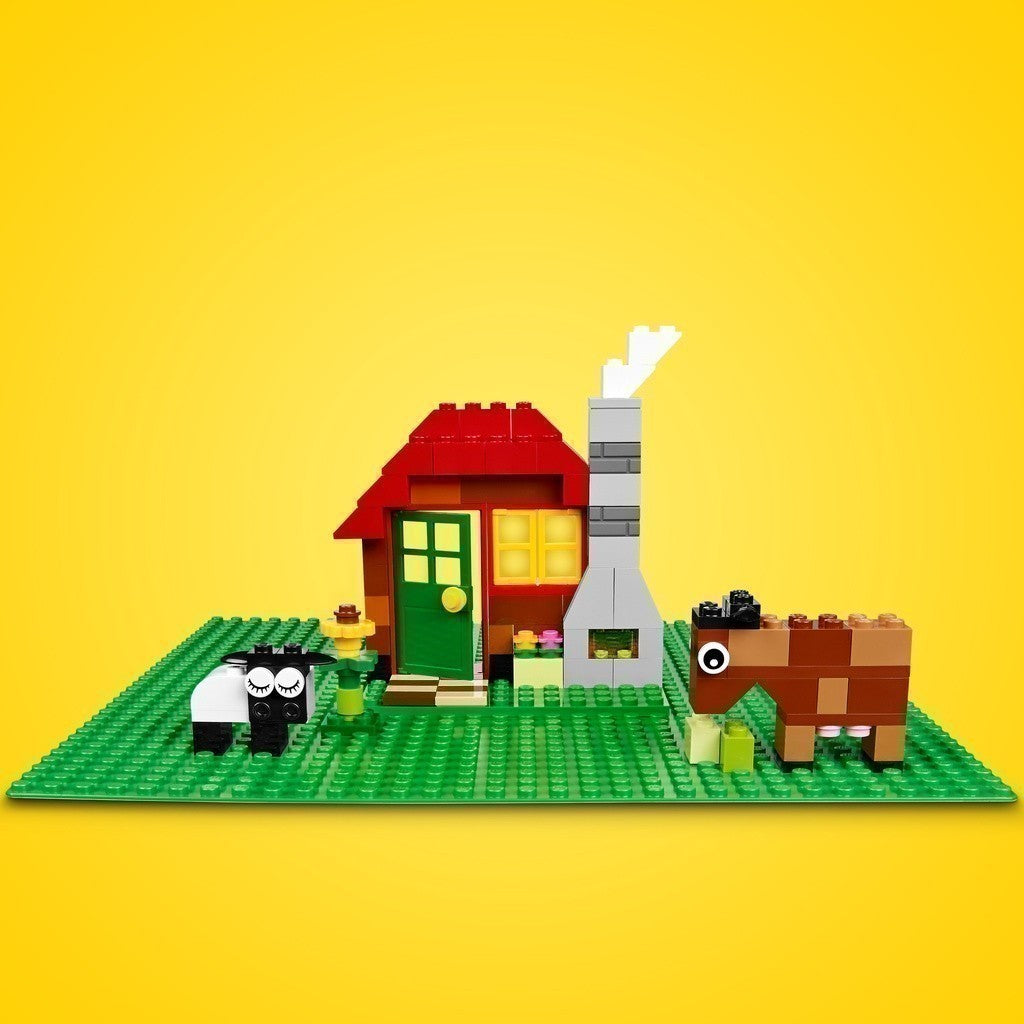 LEGO CLASSIC 11023 Đế Lắp Ráp Màu Xanh Lá (1 chi tiết)