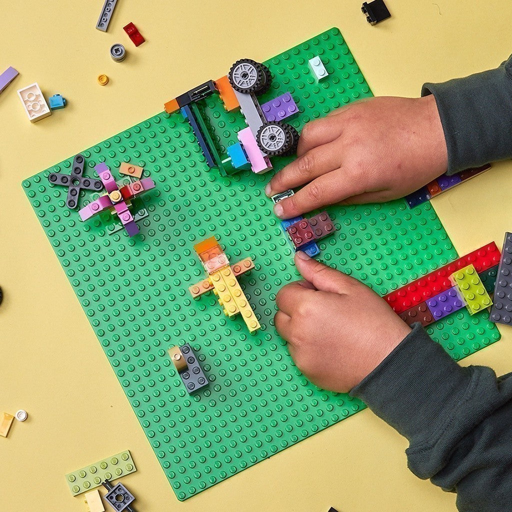 LEGO CLASSIC 11023 Đế Lắp Ráp Màu Xanh Lá (1 chi tiết)