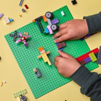 LEGO CLASSIC 11023 Đế Lắp Ráp Màu Xanh Lá (1 chi tiết)