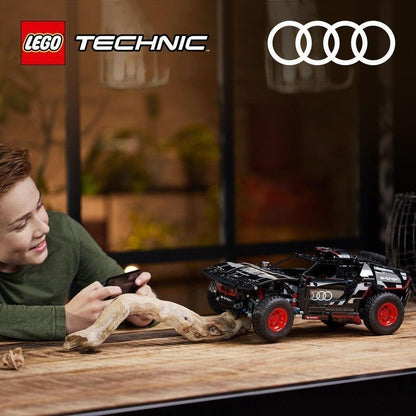 LEGO TECHNIC 42160 Đồ chơi lắp ráp Siêu Xe Audi RS Q e-tron (914 chi tiết)